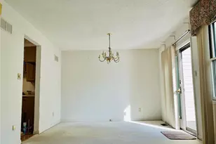 5428 Duchesne Parque Dr, Saint Louis, MO 63128 - Photo 5
