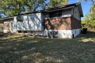 2442 Gardner Dr, Saint Louis, MO 63136 - Photo 7