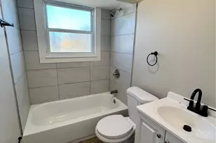 12 Trinity Ln, Florissant, MO 63031 - Photo 9