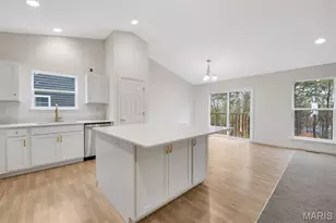 5653 Sun Bear Dr, House Springs, MO 63051 - Photo 9