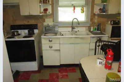 9846 Lilac Drive, Saint Louis, MO 63137 - Photo 7