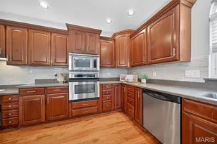 315 Oak Creek Farm Ct, Wentzville, MO 63385 - Photo 27