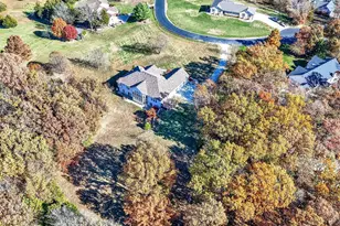 315 Oak Creek Farm Ct, Wentzville, MO 63385 - Photo 87