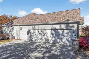 315 Oak Creek Farm Ct, Wentzville, MO 63385 - Photo 95