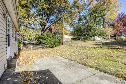 11426 Ortega Drive, Hazelwood, MO 63138 - Photo 23