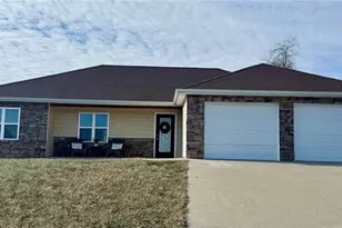 108 Whipporwill Ln, Hannibal, MO 63401 - Photo 1