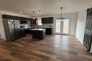 108 Whipporwill Ln, Hannibal, MO 63401 - Photo 3