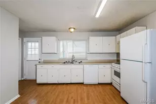 1716 Springhill Dr, O'Fallon, MO 63366 - Photo 7