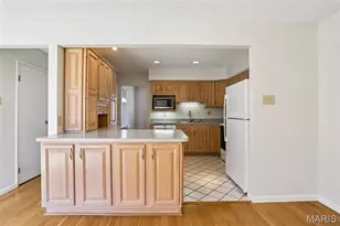 2425 Hidden Meadow Ln, Ballwin, MO 63021 - Photo 9