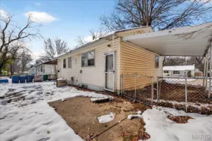 9746 Millburn Dr, Saint Louis, MO 63136 - Photo 25