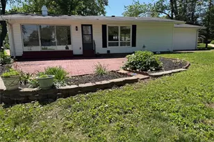 3095 Harness Dr, Florissant, MO 63033 - Photo 3