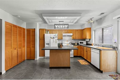 2605 Plantation Point #B, Saint Charles, MO 63303 - Photo 11