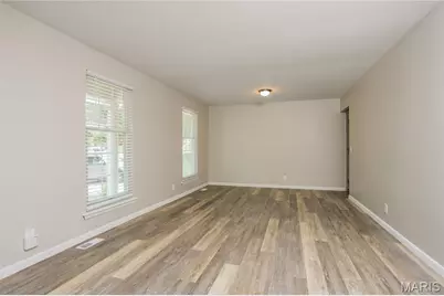 12 Oakshire Court, Saint Peters, MO 63376 - Photo 3