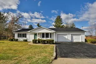 1819 Oak Tree St, Saint Peters, MO 63376 - Photo 1