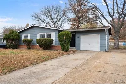 1265 Central Parkway, Florissant, MO 63031 - Photo 1