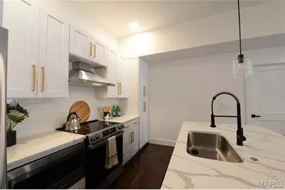 3186 Oak Hill Avenue, Saint Louis, MO 63116 - Photo 11