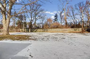 8239 Cadillac Ln, Saint Louis, MO 63134 - Photo 29