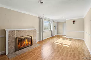 8239 Cadillac Ln, Saint Louis, MO 63134 - Photo 11