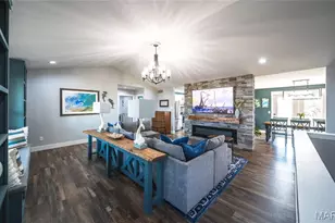 136 La Vista Dr, Waynesville, MO 65583 - Photo 9