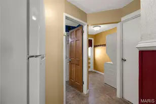 8625 S Grand Ave, Saint Louis, MO 63125 - Photo 11