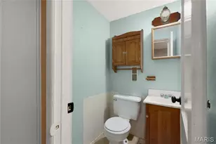 8625 S Grand Ave, Saint Louis, MO 63125 - Photo 17