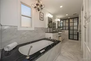 8000 Venetian Dr, Saint Louis, MO 63105 - Photo 25