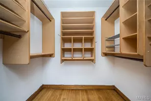 8000 Venetian Dr, Saint Louis, MO 63105 - Photo 23