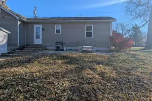 105 3rd St, Eolia, MO 63344 - Photo 3