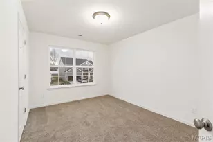 12240 Louiselle Park Dr, Maryland Heights, MO 63146 - Photo 17
