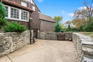 27 Ridgemoor Dr, Saint Louis, MO 63105 - Photo 35