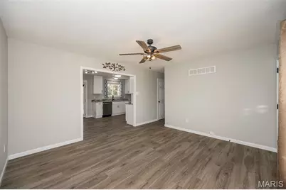 1304 Kew Gardens Drive, Florissant, MO 63031 - Photo 5