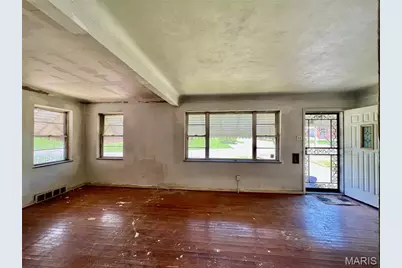 4418 Dryden Avenue, Saint Louis, MO 63115 - Photo 5