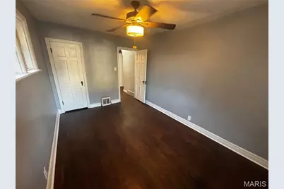 10053 Diamond Drive, Riverview, MO 63137 - Photo 11