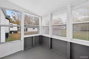 2000 Falcon Dr, Saint Louis, MO 63133 - Photo 9