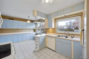 9720 Grantview Dr, Saint Louis, MO 63123 - Photo 21