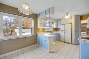 9720 Grantview Dr, Saint Louis, MO 63123 - Photo 17