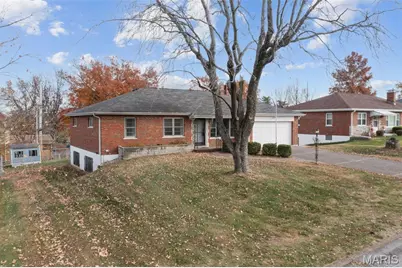 9720 Grantview Drive, Saint Louis, MO 63123 - Photo 1