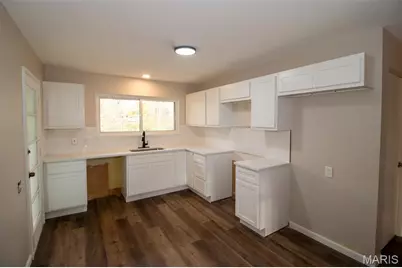 2385 Palomino Lane, Florissant, MO 63033 - Photo 9