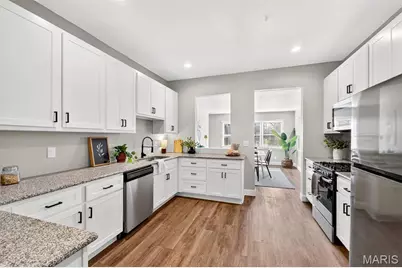 5834 Victoria Avenue, Saint Louis, MO 63110 - Photo 15