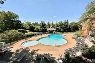 1949 Hunting Lake Ct, Kirkwood, MO 63122 - Photo 23