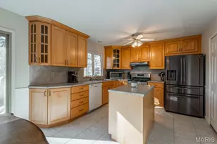 7012 Chalkstone Rd, Oakville, MO 63129 - Photo 13
