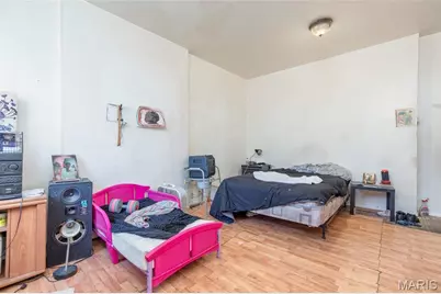 5892 Highland Avenue, Saint Louis, MO 63112 - Photo 3