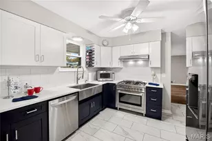 10067 Springwood Dr, Ladue, MO 63124 - Photo 9