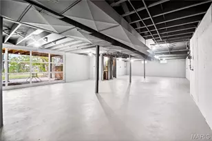 10067 Springwood Dr, Ladue, MO 63124 - Photo 23