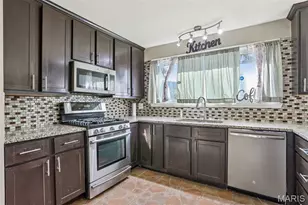 117 Old Oaks Dr, Ballwin, MO 63011 - Photo 17