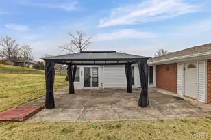 10617 Twilight Dr, Saint Louis, MO 63128 - Photo 37