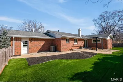 12266 Ravelle Drive, Unincorporated, MO 63146 - Photo 5