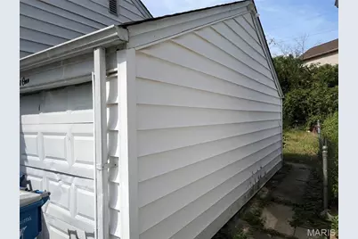 5581 Sunbury Avenue, Country Club Hills, MO 63136 - Photo 5