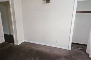 1110 Duenke Dr, Bellefontaine Neighbors, MO 63137 - Photo 7