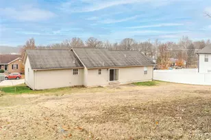 555 Monty View, Washington, MO 63090 - Photo 33